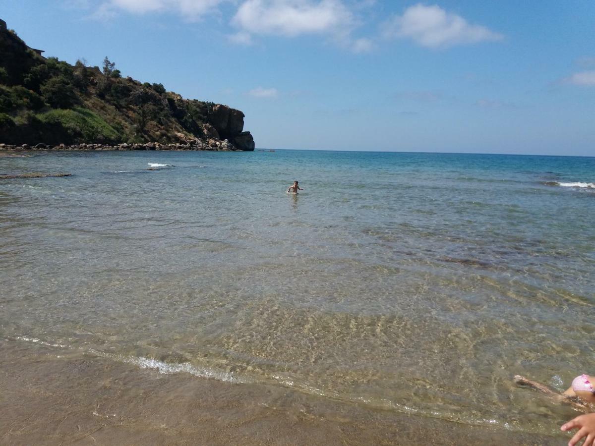 Familyholidays La Finestra Di Fronte Cefalu Exterior photo